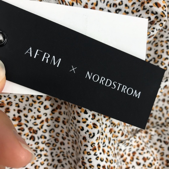 NWT AFRM puff sleeve leopard print crop top xl - Picture 5 of 12